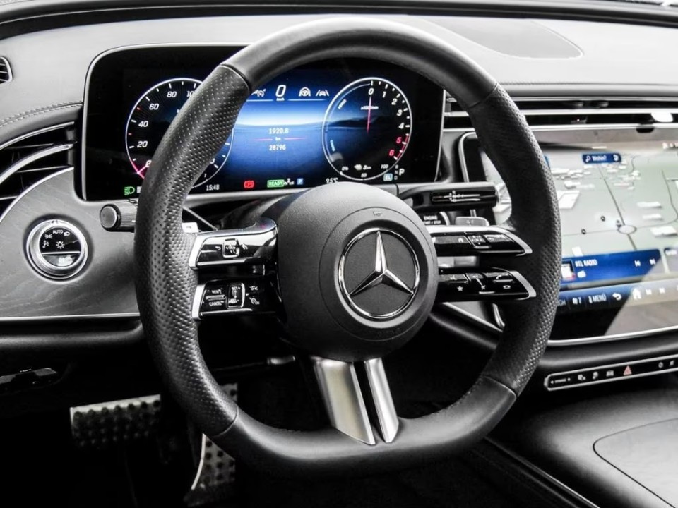 Mercedes-Benz E 300de 4MATIC AMG Line - foto 6