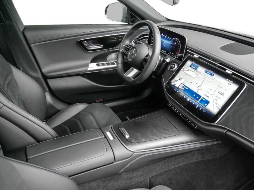 Mercedes-Benz E 300de 4MATIC AMG Line - foto 7