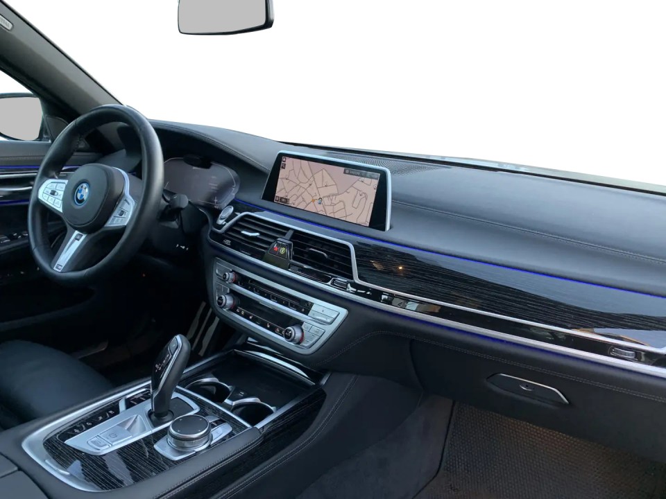 BMW Seria 7 745e M-Sport - foto 12