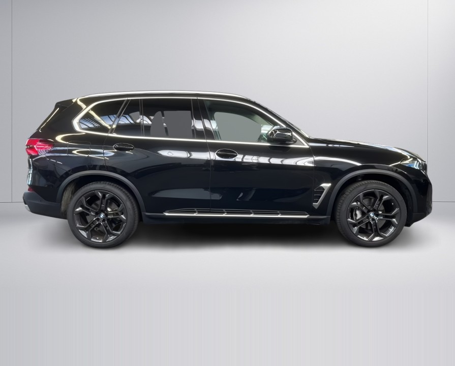 BMW X5 xDrive30d (2)
