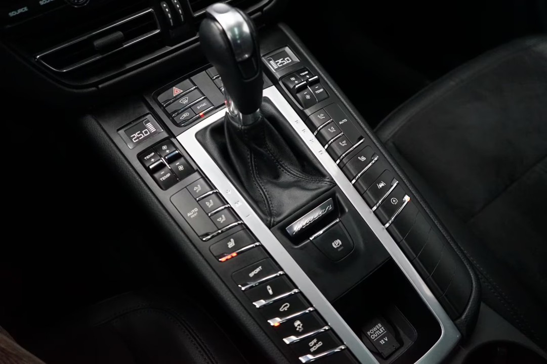 Porsche Macan - foto 16