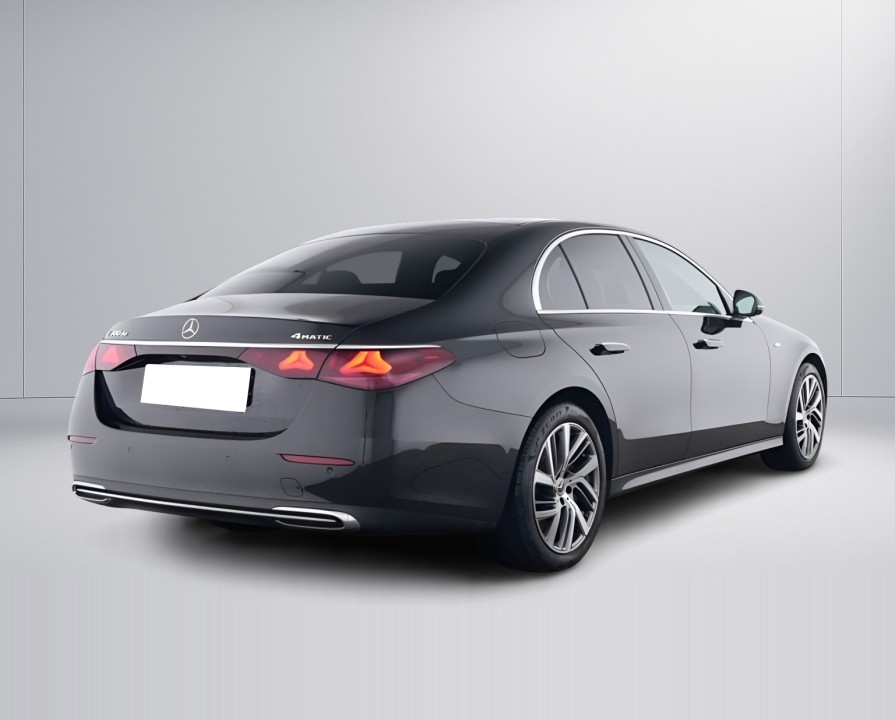 Mercedes-Benz E 300de 4MATIC (2)