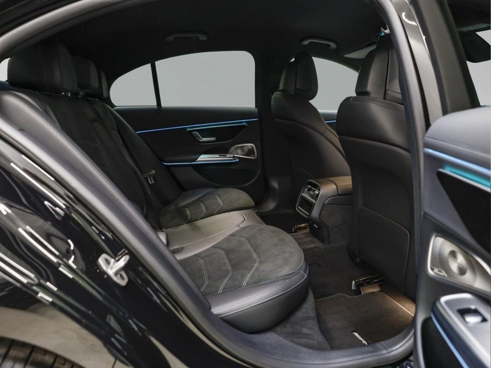 Mercedes-Benz E 450 4MATIC AMG Line - foto 10