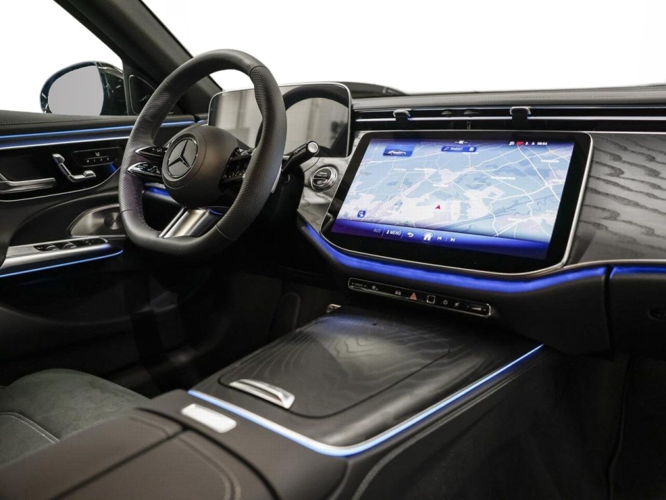 Mercedes-Benz E 450 4MATIC AMG Line - foto 7