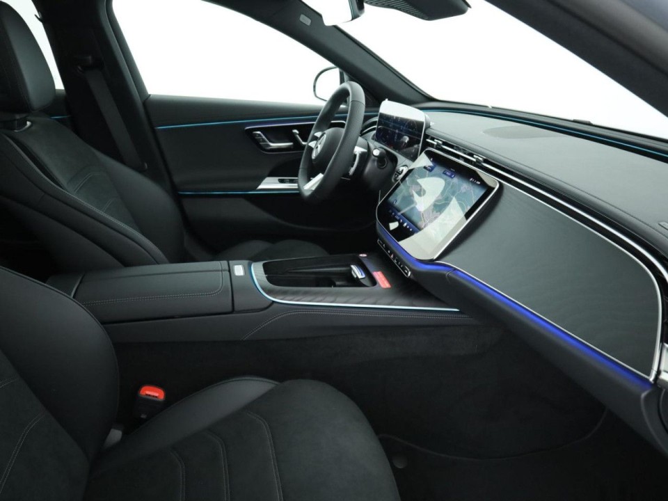 Mercedes-Benz E 220d AMG Line - foto 17