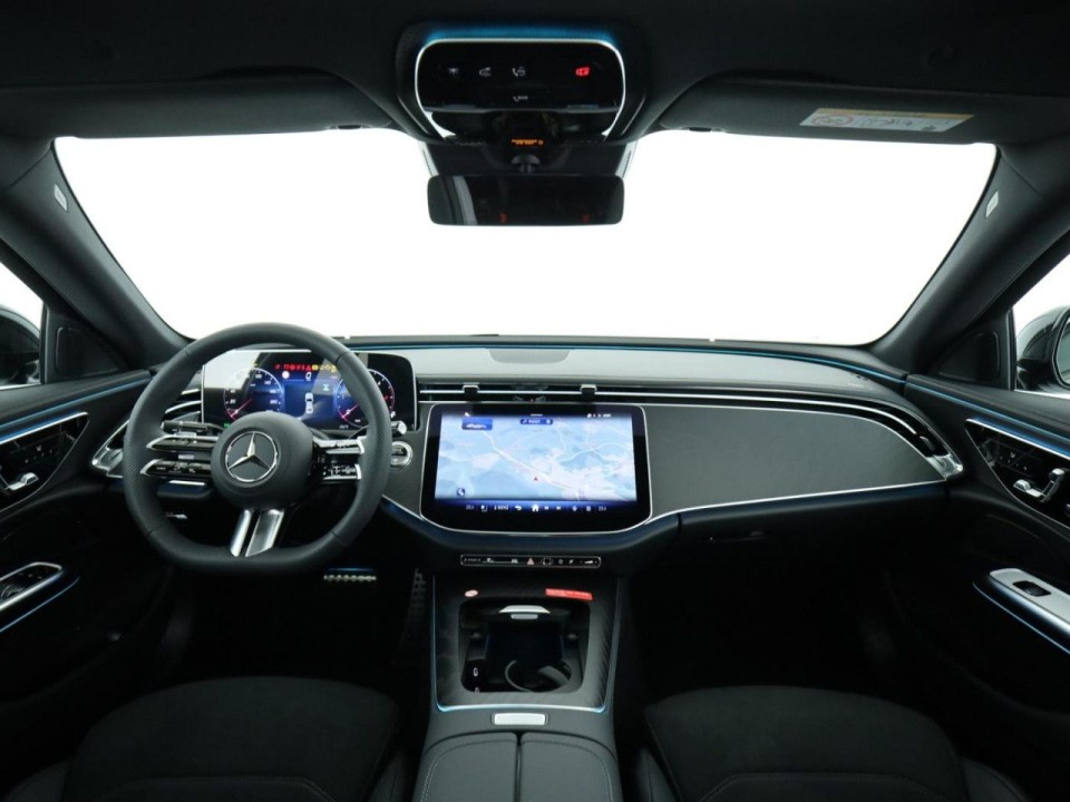 Mercedes-Benz E 220d AMG Line - foto 15