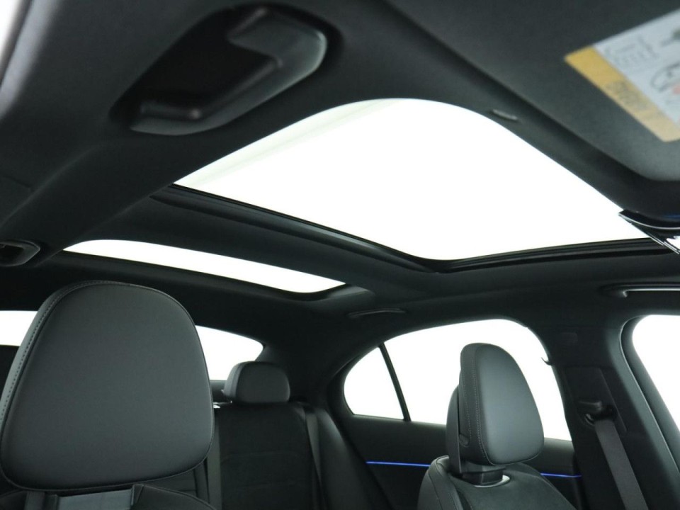 Mercedes-Benz E 220d AMG Line - foto 26