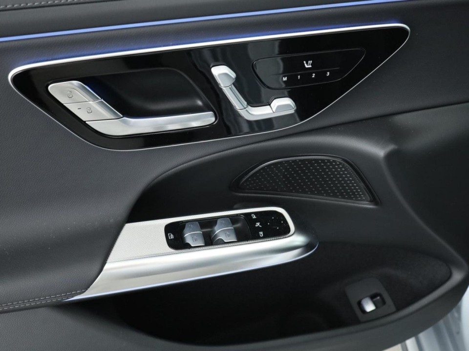 Mercedes-Benz E 220d AMG Line - foto 27