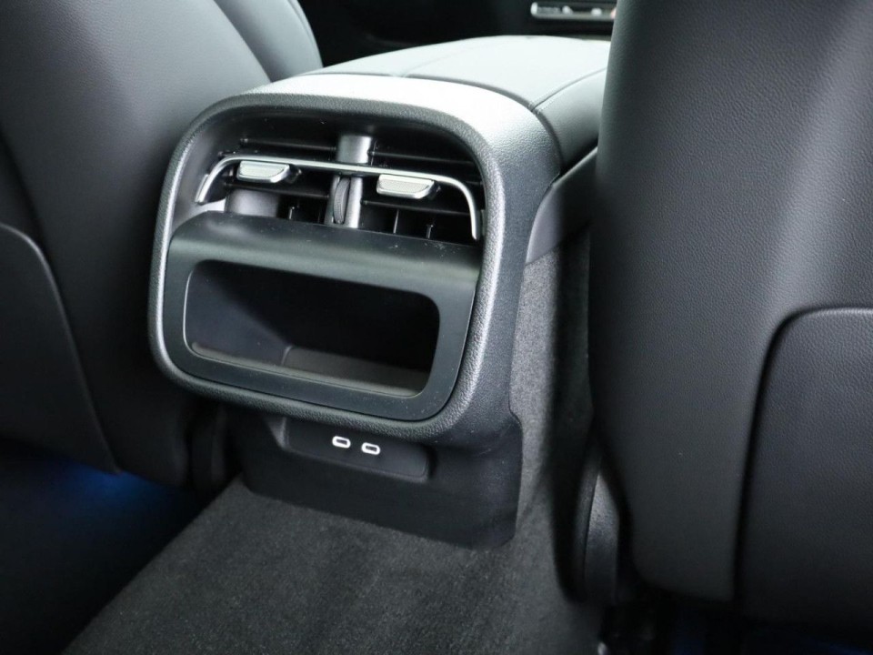 Mercedes-Benz E 220d AMG Line - foto 23