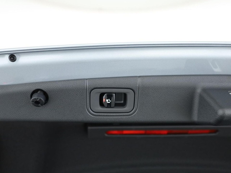 Mercedes-Benz E 220d AMG Line - foto 28