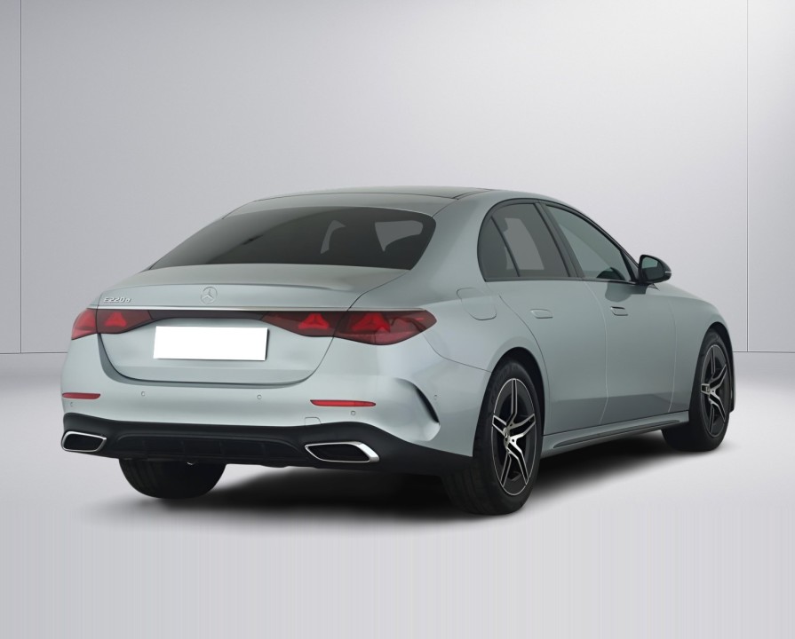 Mercedes-Benz E 220d AMG Line (4)