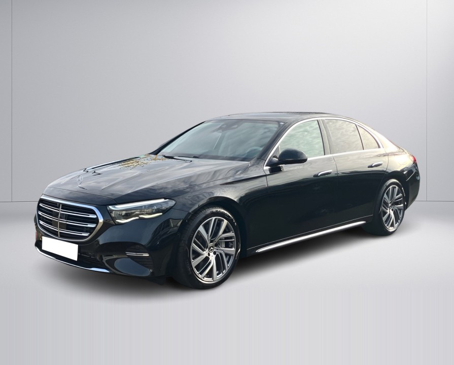 Mercedes-Benz E 300de 4MATIC AMG Line (5)