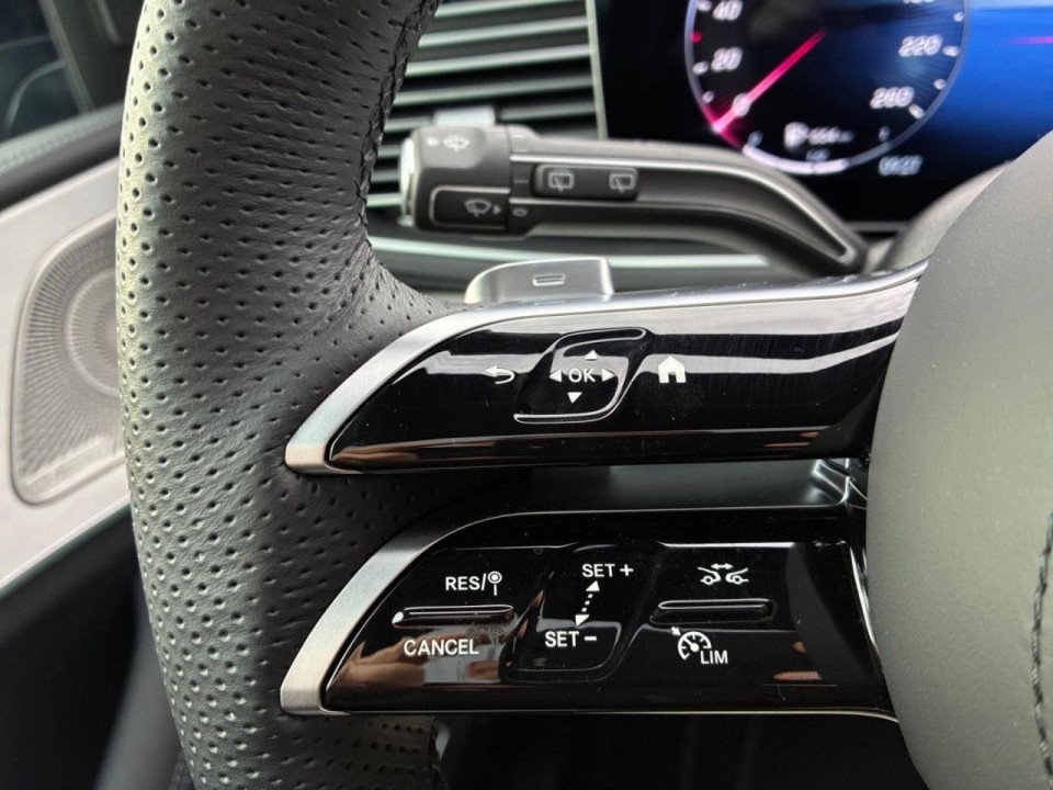 Mercedes-Benz GLE 450d 4MATIC AMG Line - foto 13