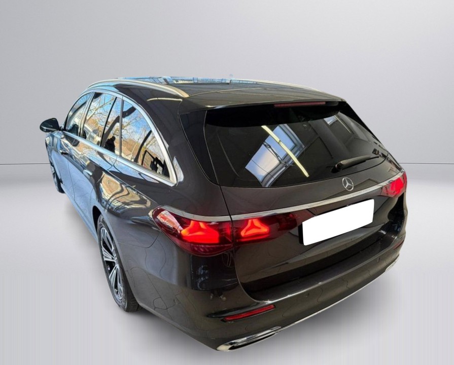 Mercedes-Benz E 220d T-Modell (3)