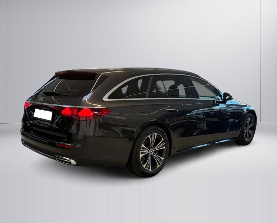 Mercedes-Benz E 220d T-Modell (5)