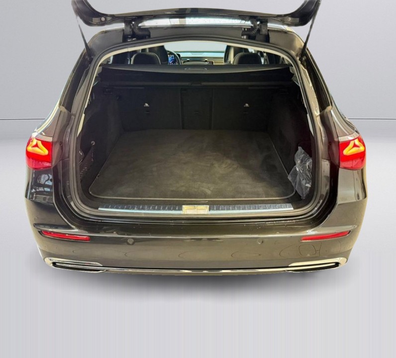 Mercedes-Benz E 220d T-Modell - foto 7