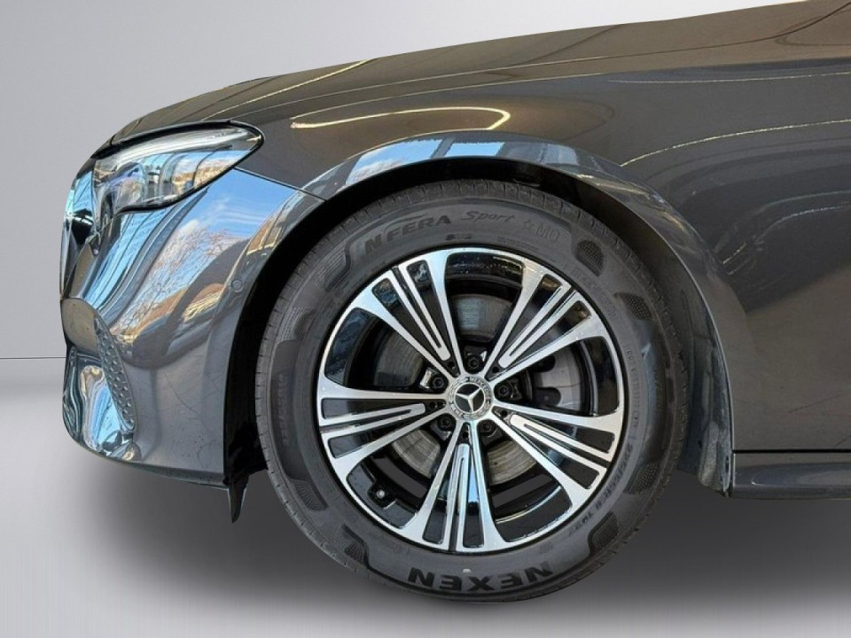 Mercedes-Benz E 220d T-Modell - foto 8