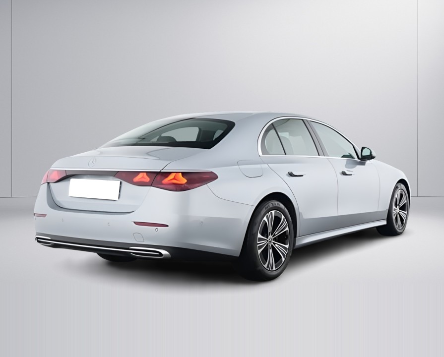 Mercedes-Benz E 220d 4MATIC (2)