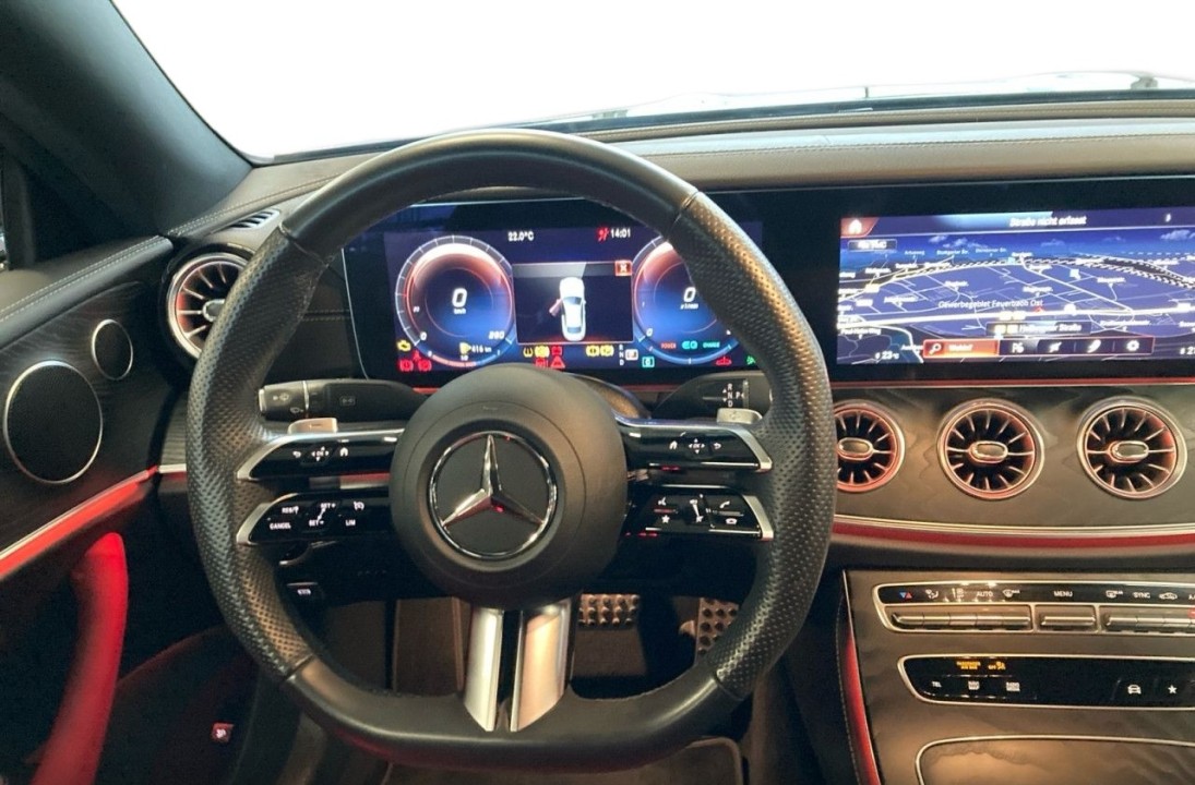 Mercedes-Benz E 300 Coupe AMG Line - foto 11