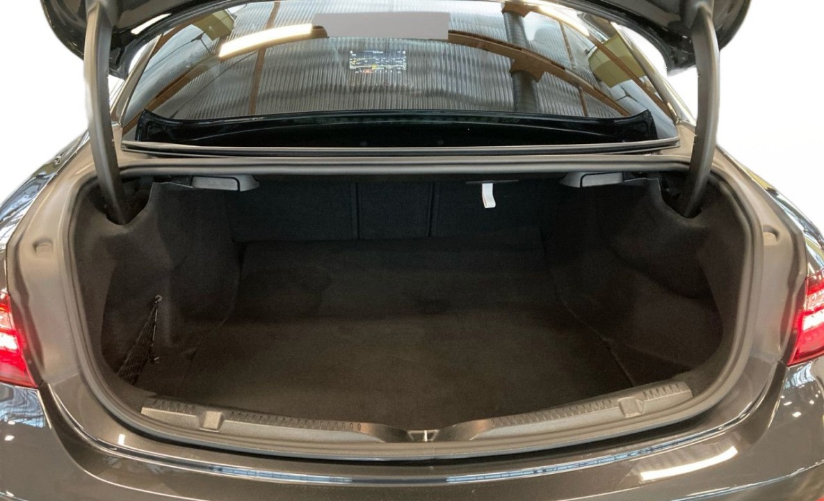 Mercedes-Benz E 300 Coupe AMG Line - foto 13