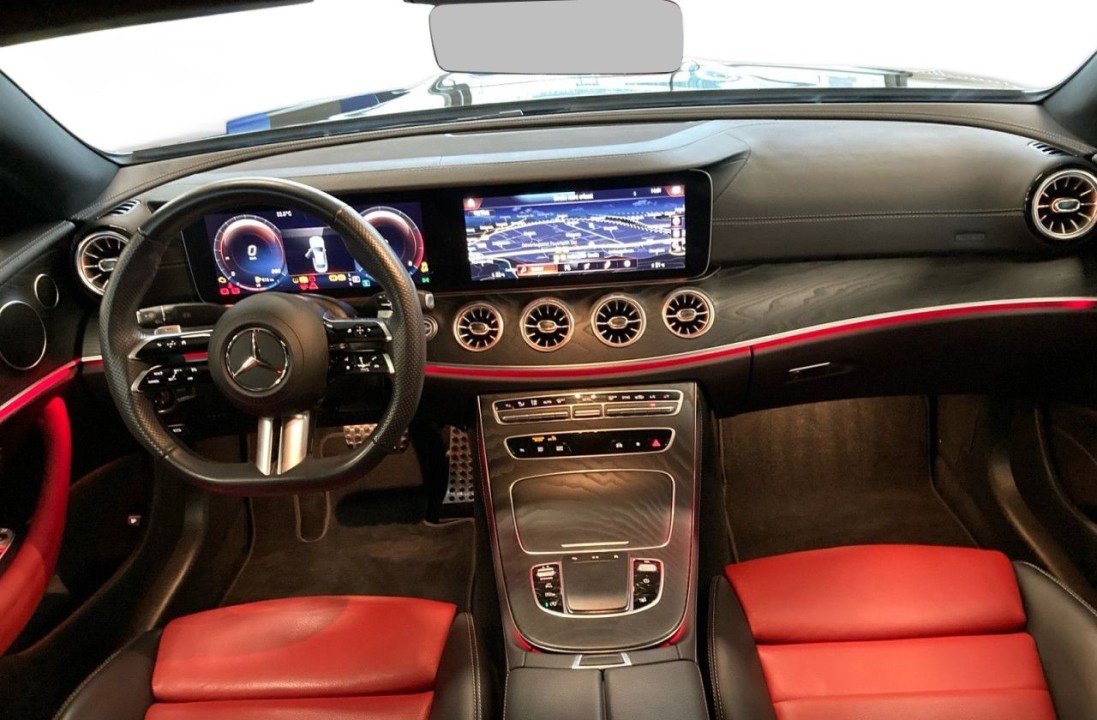 Mercedes-Benz E 300 Coupe AMG Line - foto 9