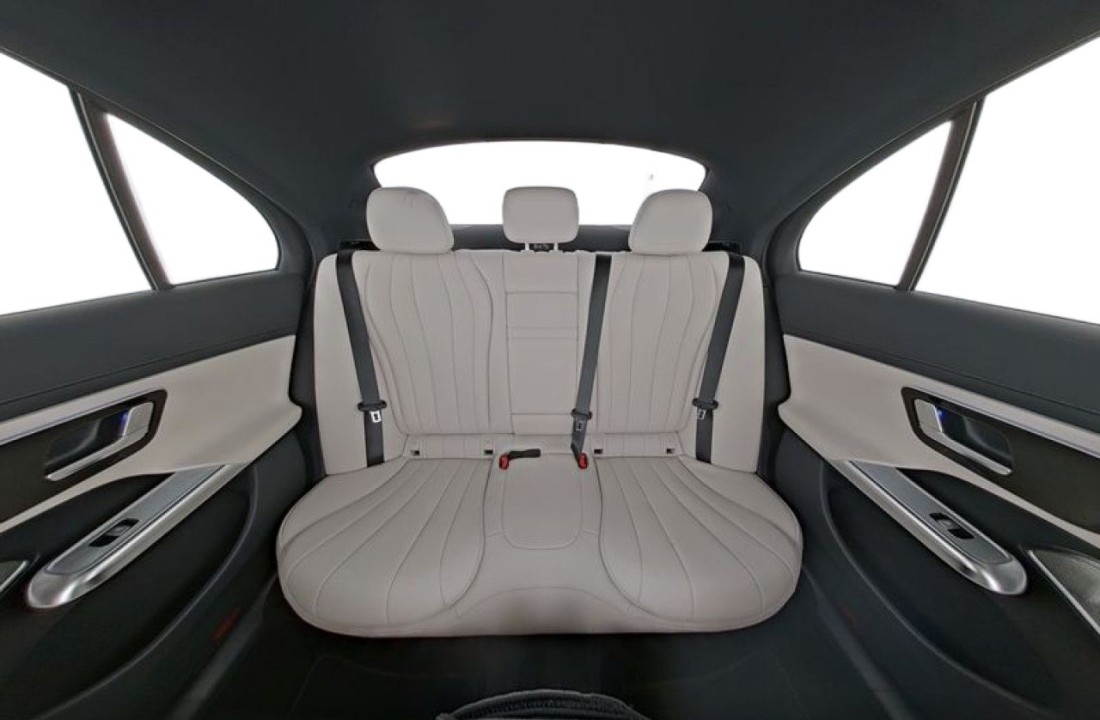 Mercedes-Benz E 220d AMG Line (5)