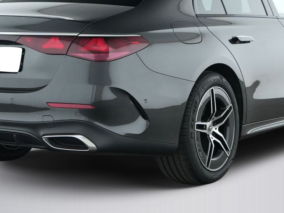 Mercedes-Benz E 220d AMG Line - foto 9