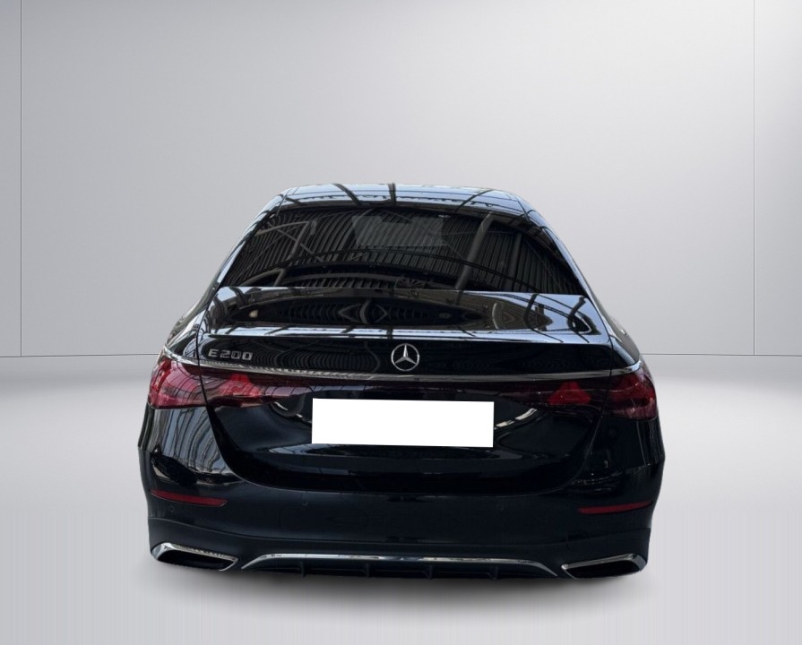 Mercedes-Benz E 200 AMG Line (5)