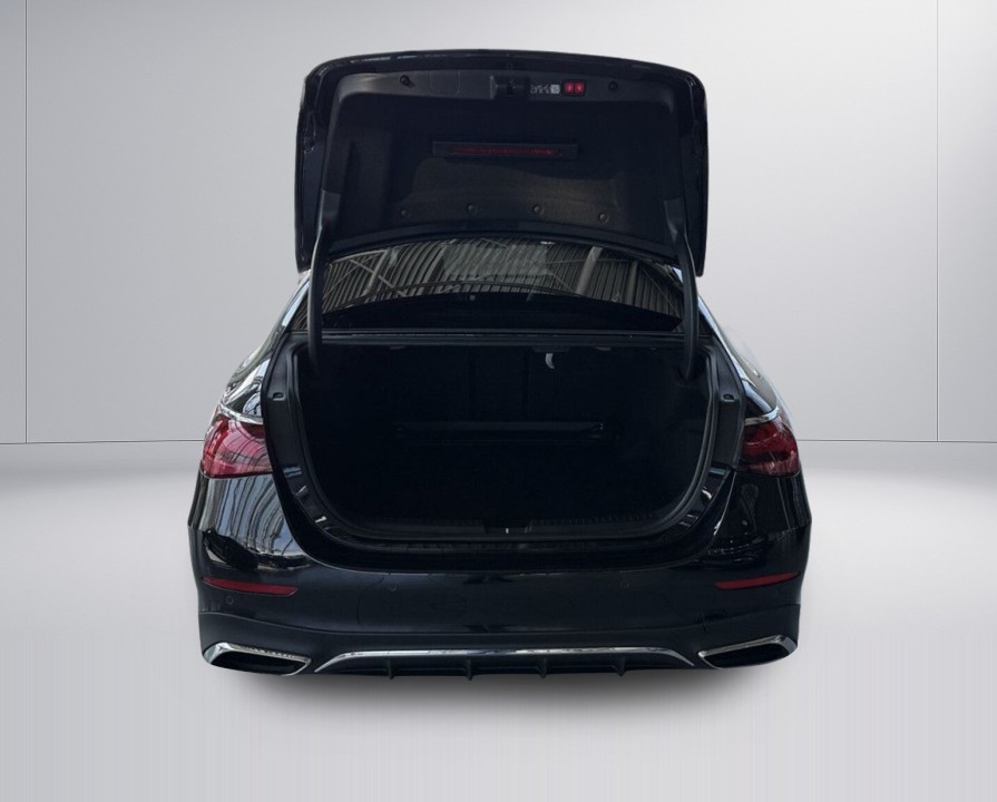 Mercedes-Benz E 200 AMG Line - foto 6