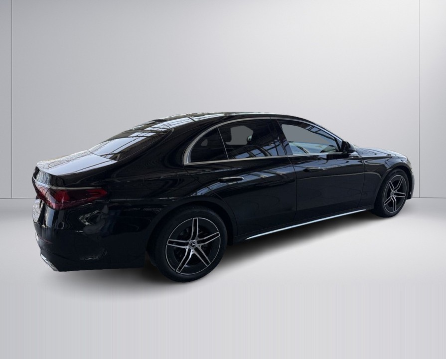 Mercedes-Benz E 200 AMG Line (4)