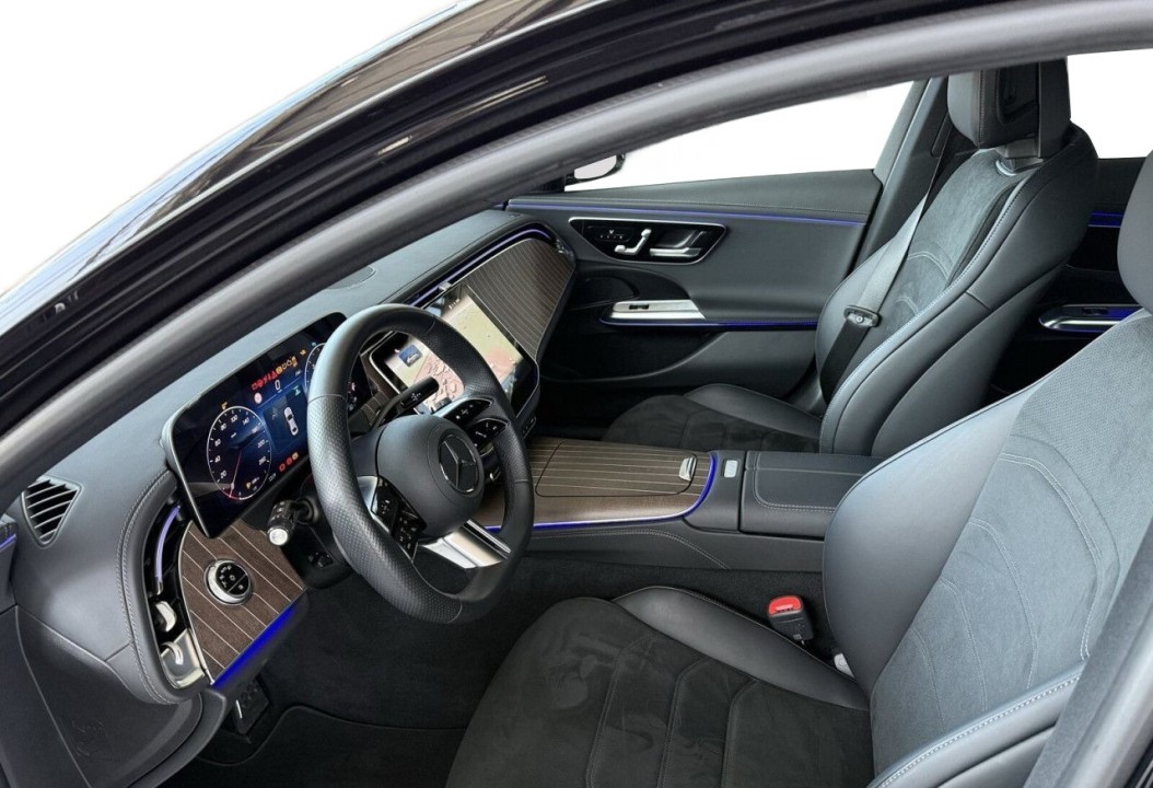 Mercedes-Benz E 200 AMG Line - foto 7