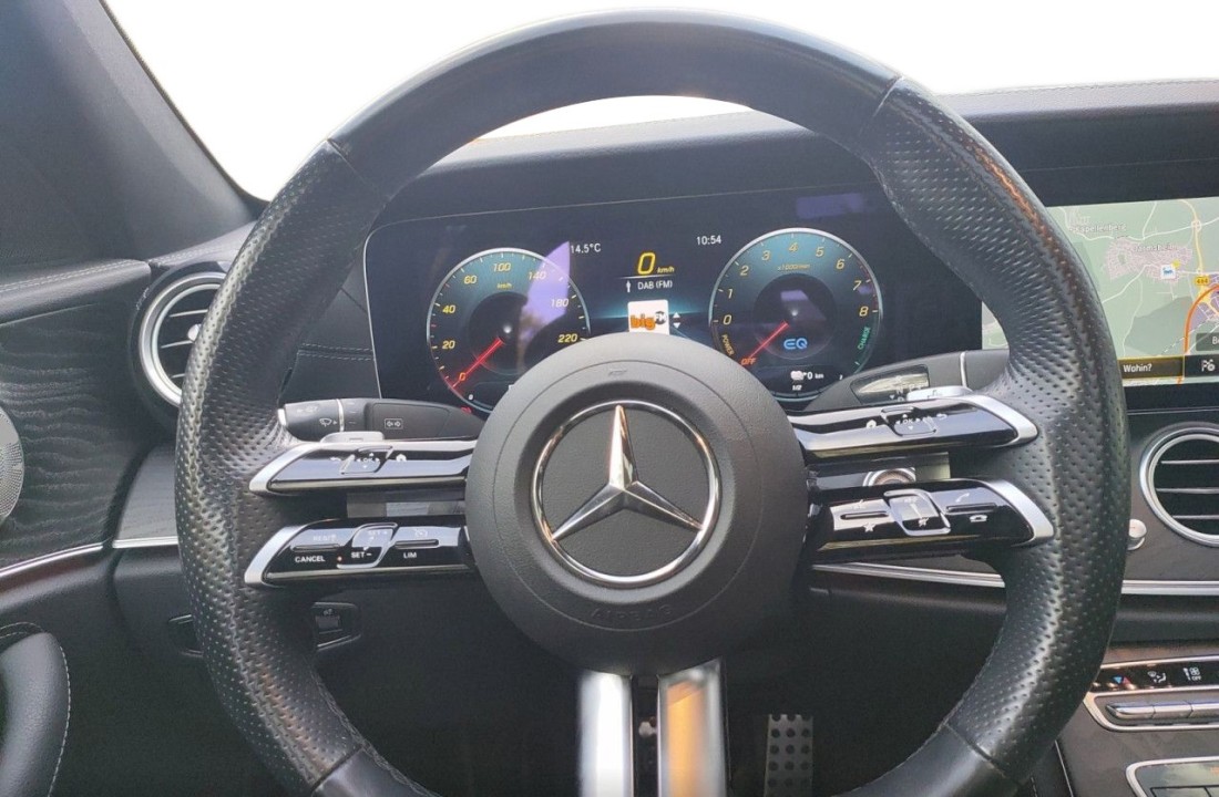 Mercedes-Benz E 300e AMG Line - foto 10