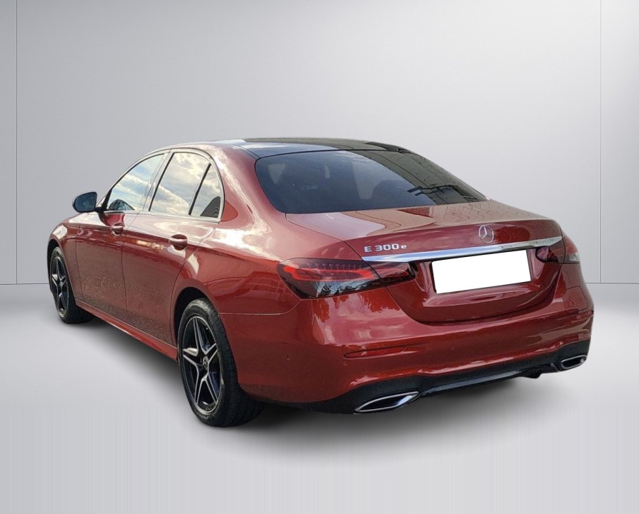 Mercedes-Benz E 300e AMG Line (4)