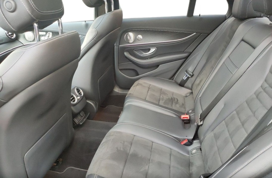 Mercedes-Benz E 300e AMG Line - foto 8