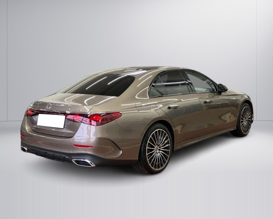 Mercedes-Benz E 400e 4MATIC AMG Line (2)