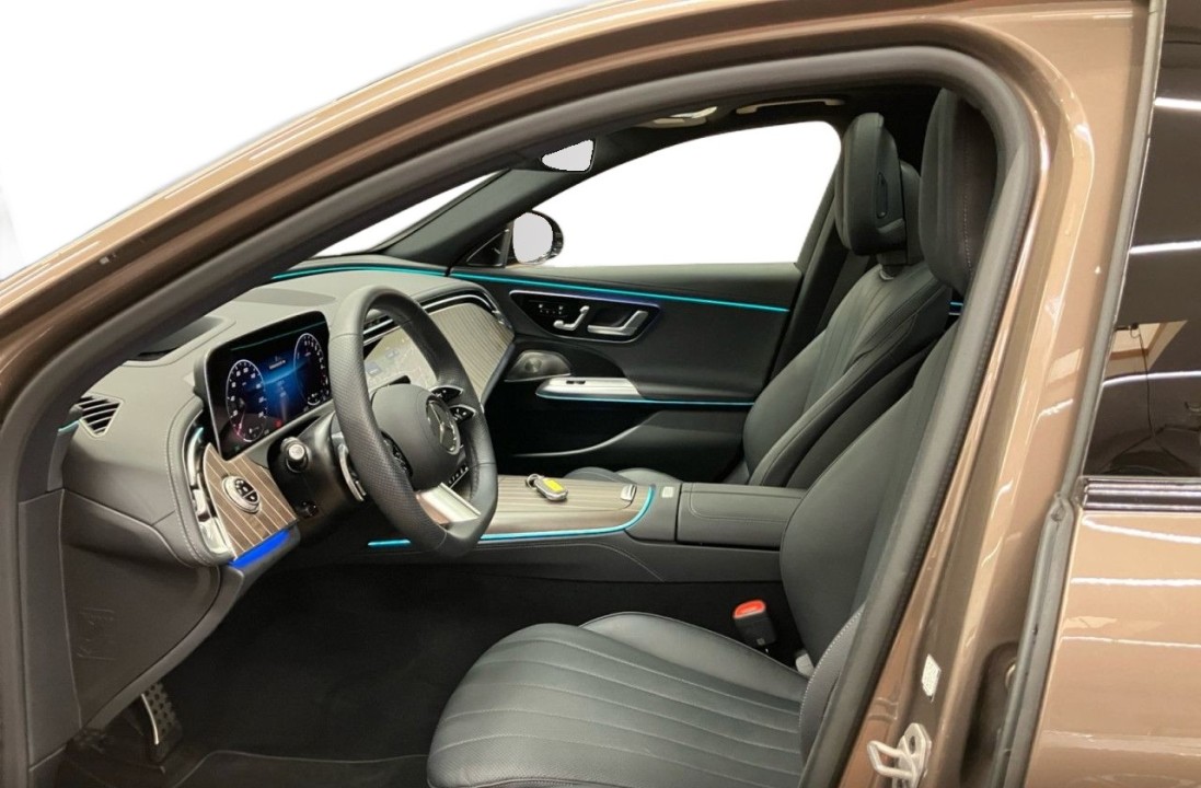 Mercedes-Benz E 400e 4MATIC AMG Line - foto 7