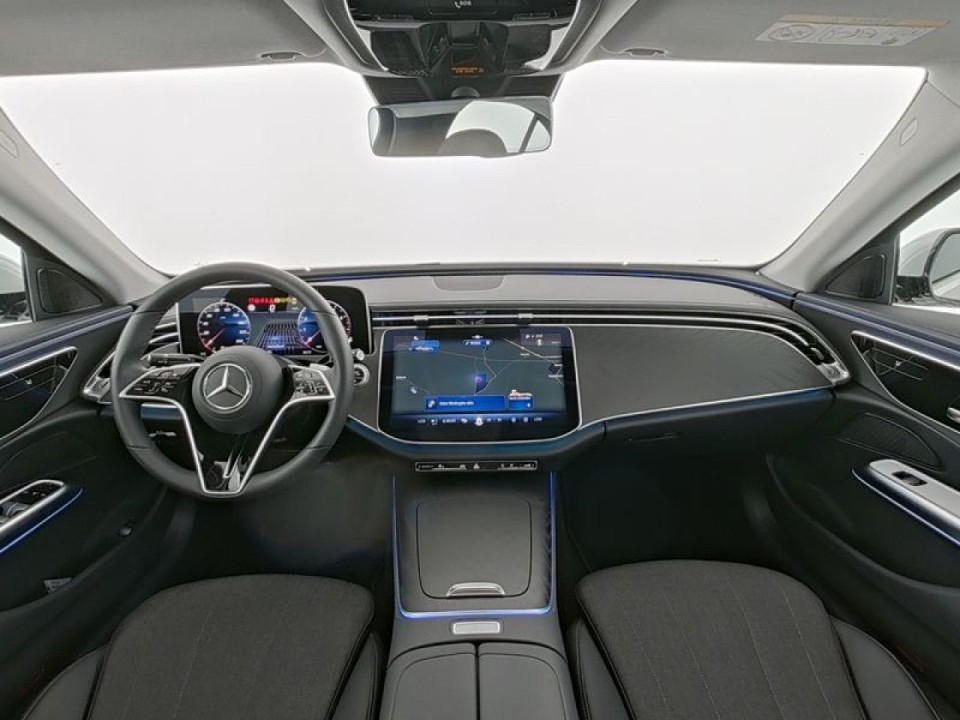 Mercedes-Benz E 200 Avantgarde - foto 7