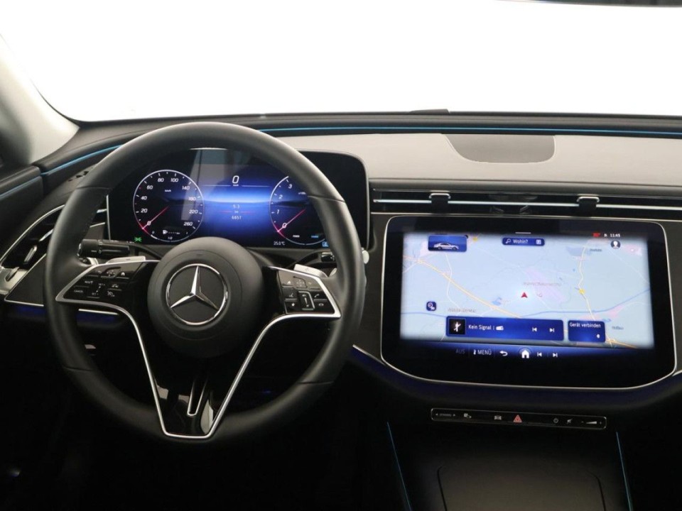 Mercedes-Benz E 200 Avantgarde - foto 12