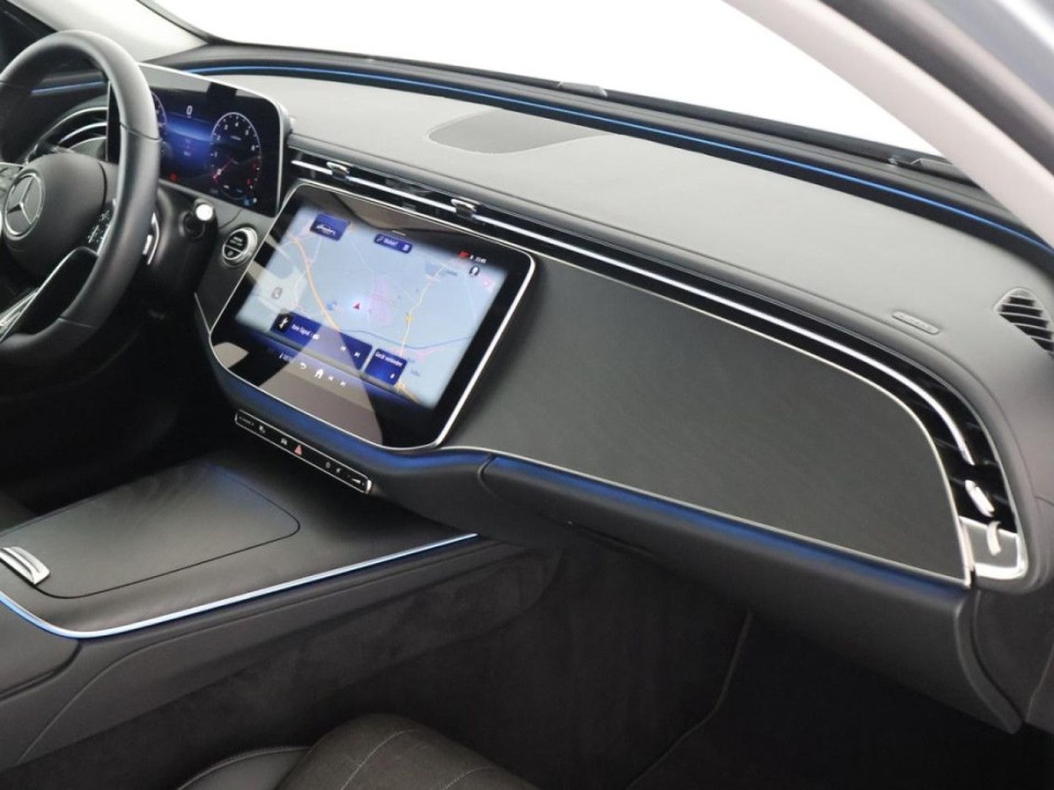 Mercedes-Benz E 200 Avantgarde - foto 16