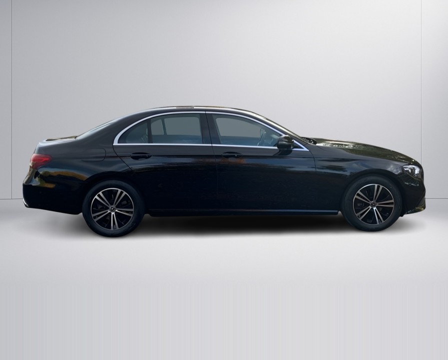 Mercedes-Benz E 220d Avantgarde (2)