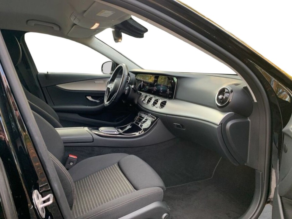 Mercedes-Benz E 220d Avantgarde - foto 13