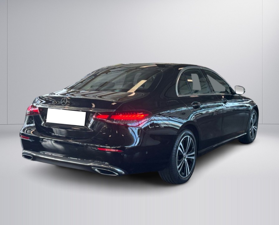 Mercedes-Benz E 400d 4MATIC Avantgarde (2)