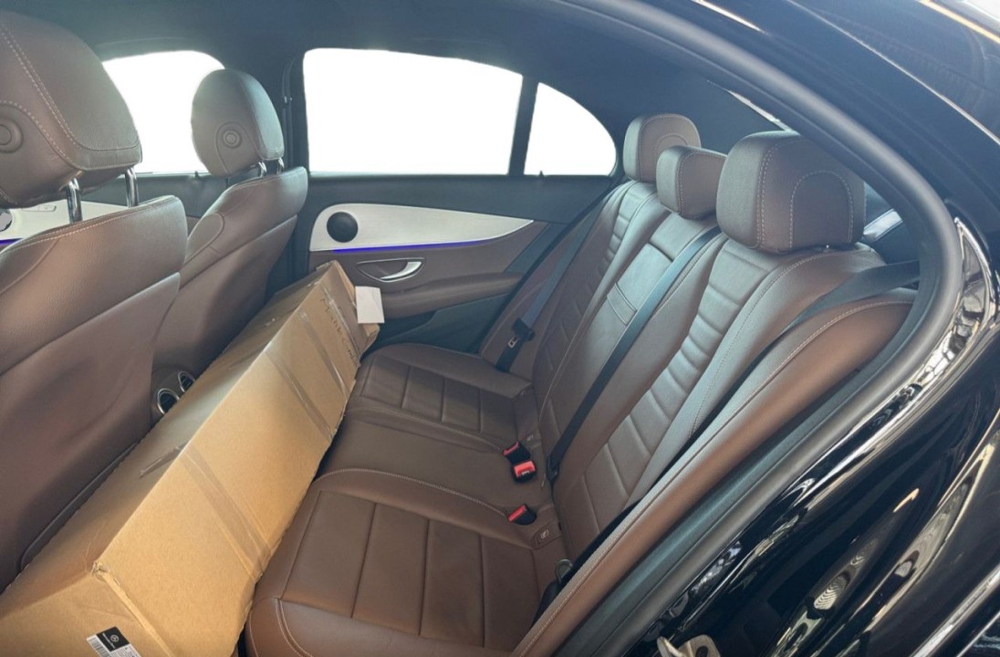 Mercedes-Benz E 400d 4MATIC Avantgarde - foto 8