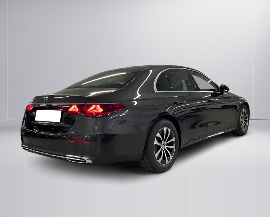 Mercedes-Benz E 200 Avantgarde (2)