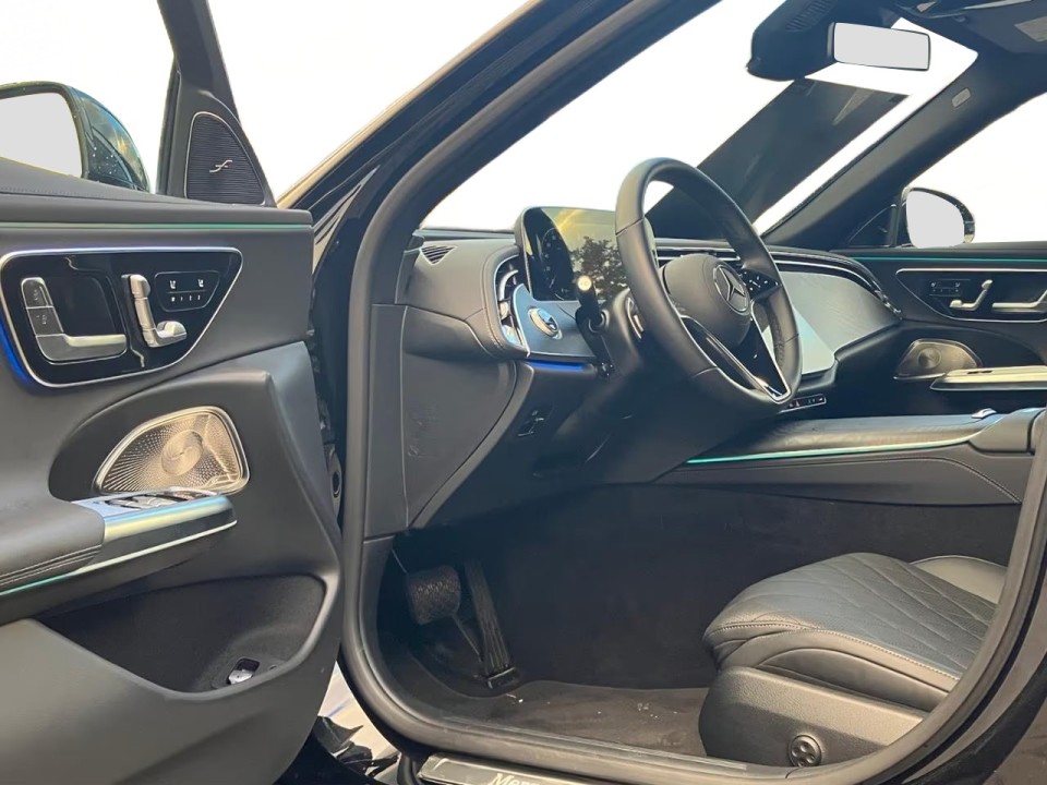 Mercedes-Benz E 400e 4MATIC - foto 8