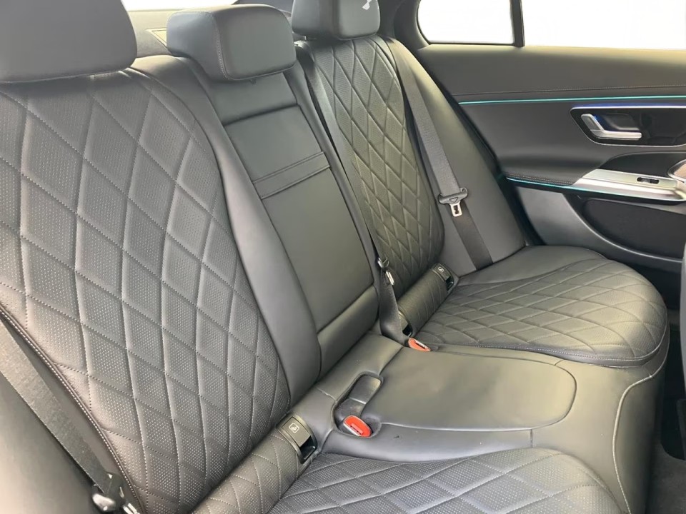 Mercedes-Benz E 400e 4MATIC - foto 15