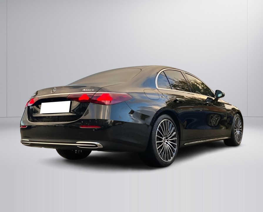 Mercedes-Benz E 400e 4MATIC (2)