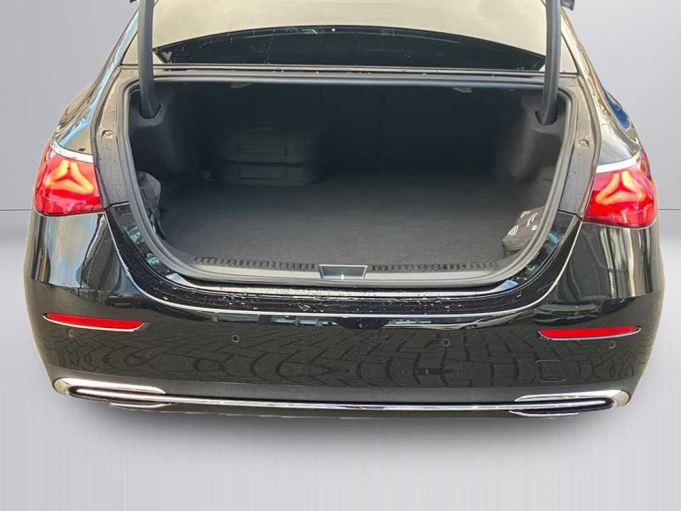 Mercedes-Benz E 400e 4MATIC - foto 18