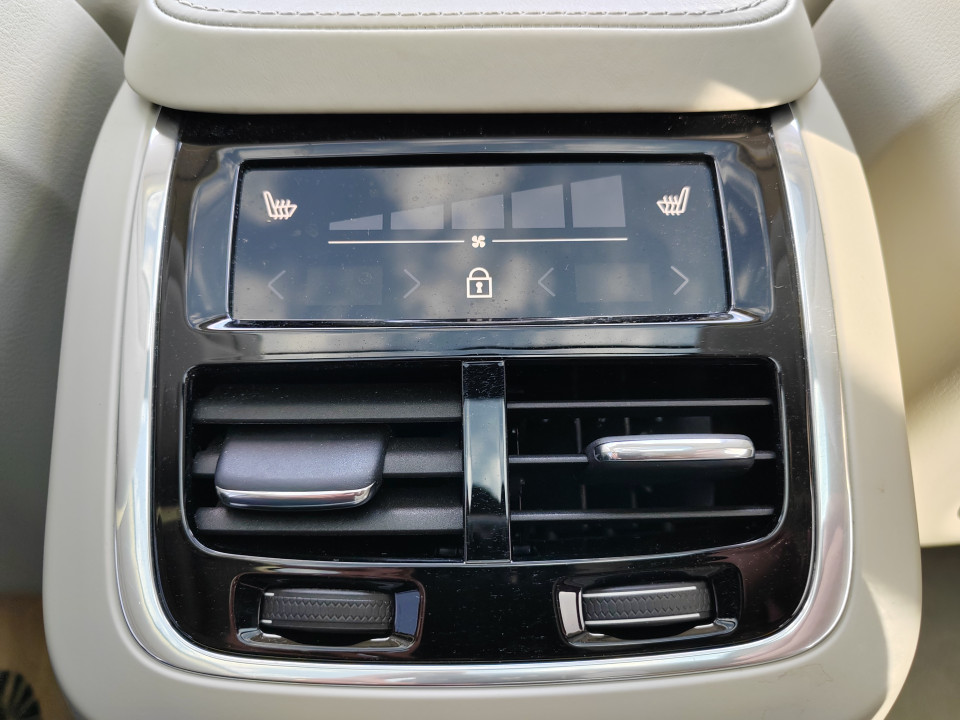 Volvo XC 90 T8 Recharge Inscription Plug-In Hybrid AWD - foto 25