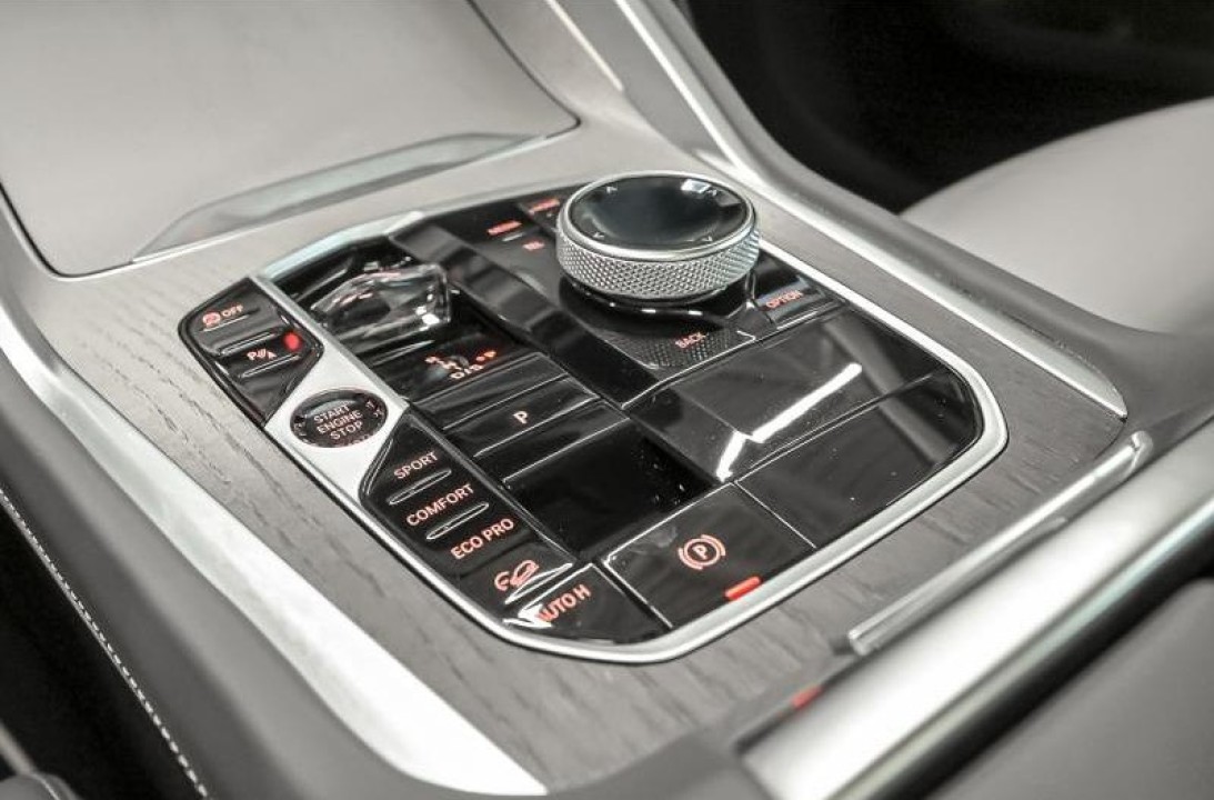 BMW X6 M60i xDrive - foto 11